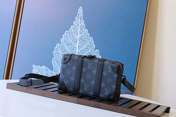 Louis Vuitton Trunk Wallet M69838 Size 22.5×14×5cm.