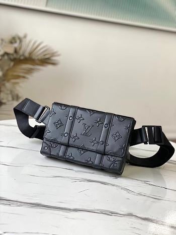Louis Vuitton Trunk Sling Bag Black M57952 Size 20.5x14x4.5cm