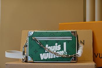 Louis Vuitton Soft Trunk  Chain Bag M44480 Size 18.5x13x8 cm