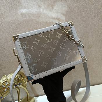 Louis Vuitton Mini Soft Trunk Flocking Rivets White M44480 Size 25x18x10cm 