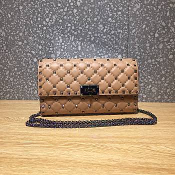 Valentino Rockstud Spike Clutch With Chain Bag ZW2B0 Size: 23.5 x 14.5 x 4.5cm