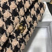 Chanel 19 Medium Flap Bag in Black And Pink Houndstooth Tweed Size 25cm - 3