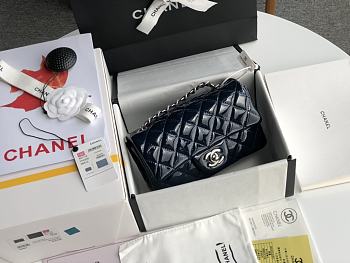 Chanel Mini Flap Bag Patent Leather In Black 1116 20cm