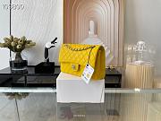 Chanel Medium Classic Bag In Yellow A58600 Size 25.5cm - 3