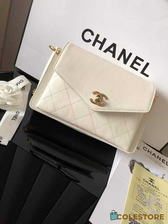 Chanel Latest Organ Flap Bag In White 94305 Size 22x8x15cm - 1