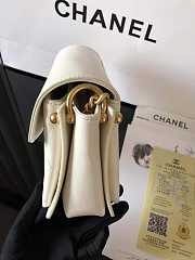 Chanel Latest Organ Flap Bag In White 94305 Size 22x8x15cm - 4
