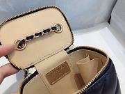 Chanel Small Classic Box A88828 Size 8.5x11x7cm - 3