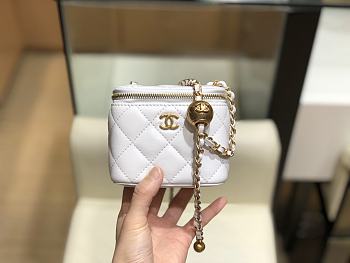 Chanel Small Classic Box In White A88828 Size 8.5x11x7cm