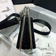 Chanel Clutch Bag Original Sheep Leather AS1732 Size 18x19.5x8.5cm - 4