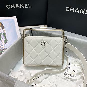 Chanel Clutch Bag Original White Sheep Leather AS1732 Size 18x19.5x8.5cm