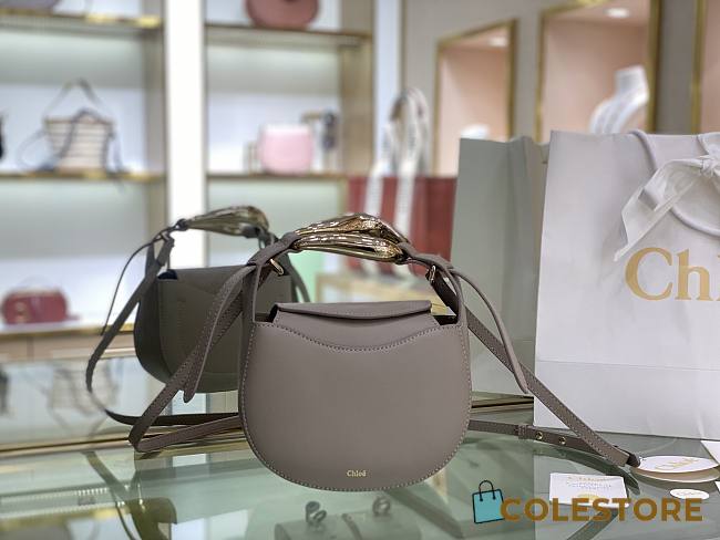 Chloe Kiss Small Purse Calfskin S1350 Size: 20x26x8cm  - 1