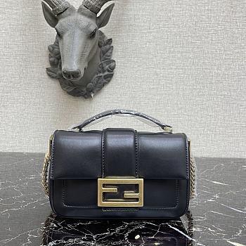 Fendi Baguatte Chain Black Leather Bag 8BS01 Size: 19x5x10cm
