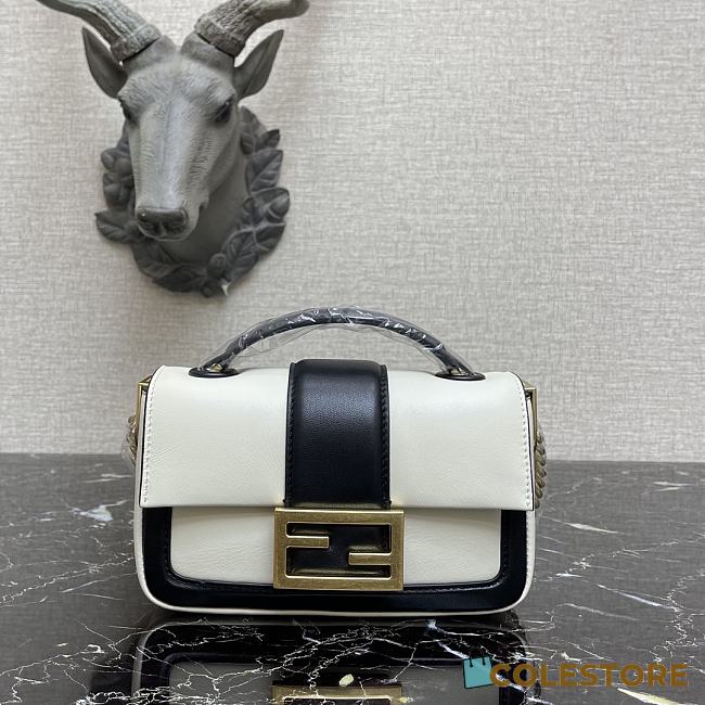 Fendi Baguatte Chain Black&White Leather Bag 8BS01 Size: 19x5x10cm - 1