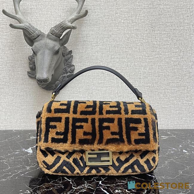 Fendi Baguatte Chain Brown SheepSkin Large Bag 8BS01 Size: 27x7x15cm - 1