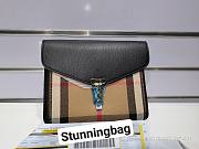 Burberry Shoulder Bag 3980826 Size 24x19cm - 1