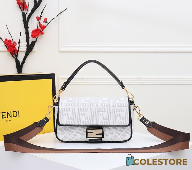 Fendi Baguette With White Fabric Size 26cm - 1