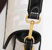 Fendi Baguette With White Fabric Size 26cm - 4