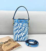 Fendi Mon Tresor Small Bucket Bag With Blue Calfskin Leather 8BS01 Size 18.5x12x10 cm - 4