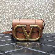 Valentino Garavani Supervee Small Shoulder Bag With Brown Calfskin Leather WW2B0 Size: 18x13x7cm - 1