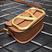 Valentino Garavani Supervee Small Shoulder Bag With Brown Calfskin Leather WW2B0 Size: 18x13x7cm - 5