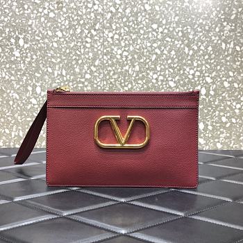 Valentino Garavani Vlogo Clutch Bag In Hammered Leather Size: 25x16cm