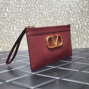 Valentino Garavani Vlogo Clutch Bag In Hammered Leather Size: 25x16cm - 6