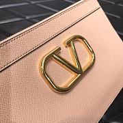 Valentino Garavani Vlogo Clutch Bag In Pink Hammered Leather Size: 25x16cm - 5