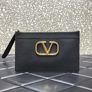 Valentino Garavani Vlogo Clutch Bag In Black Hammered Leather Size: 25x16cm - 1
