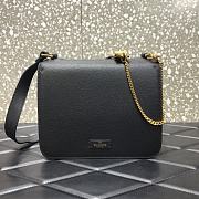 Valentino Garavani Small VSling Shoulder Bag in Nero UW2B0 Size: 22x11x17cm - 2