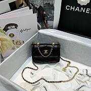 Chanel Retro Flap Button Bag 81016 Size 13.5x9x4cm - 1