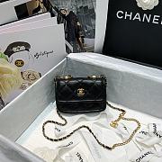 Chanel Retro Flap Button Bag 81016 Size 13.5x9x4cm - 6
