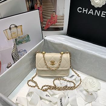 Chanel Retro Flap Button Bag In White 81016 Size 13.5x9x4cm