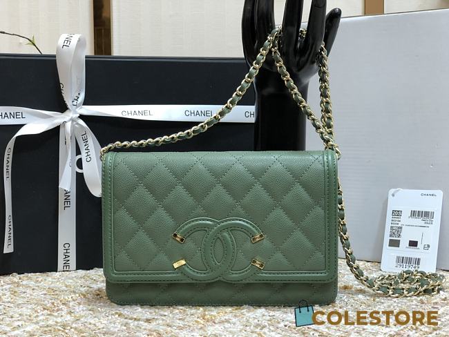 Chanel CC Filigree Chain Wallet Shoulder Bag In Green 19.5cm - 1