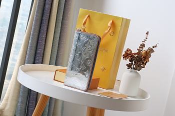 Louis Vuitton Zippy Wallet Vertical M80808 Size 10x20x2cm