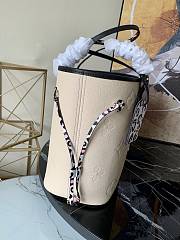Louis Vuitton Wild At Heart Neverfull MM M58525 Size 31cm - 6