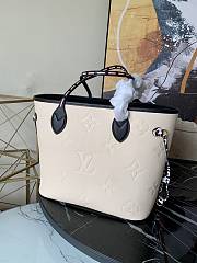 Louis Vuitton Wild At Heart Neverfull MM M58525 Size 31cm - 5