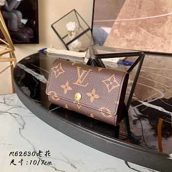 Louis Vuitton Multicles 6 Key Holder Monogram M62630 Size 10x7cm