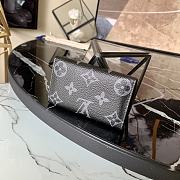 Louis Vuitton Multicles 6 Key Holder Monogram In Black M62630 Size 10x7cm - 5