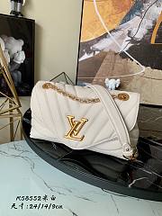 Louis Vuitton New Wave Chain Bag In White M58552 Size 24x14x9cm - 1