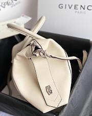 Givenchy Antigona Soft Tote Bag In White BB50F Size 30x8x25cm - 3