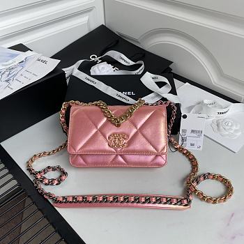 Chanel 19 Wallet On Chain Shinny Lambskin AP0957 Size 19cm