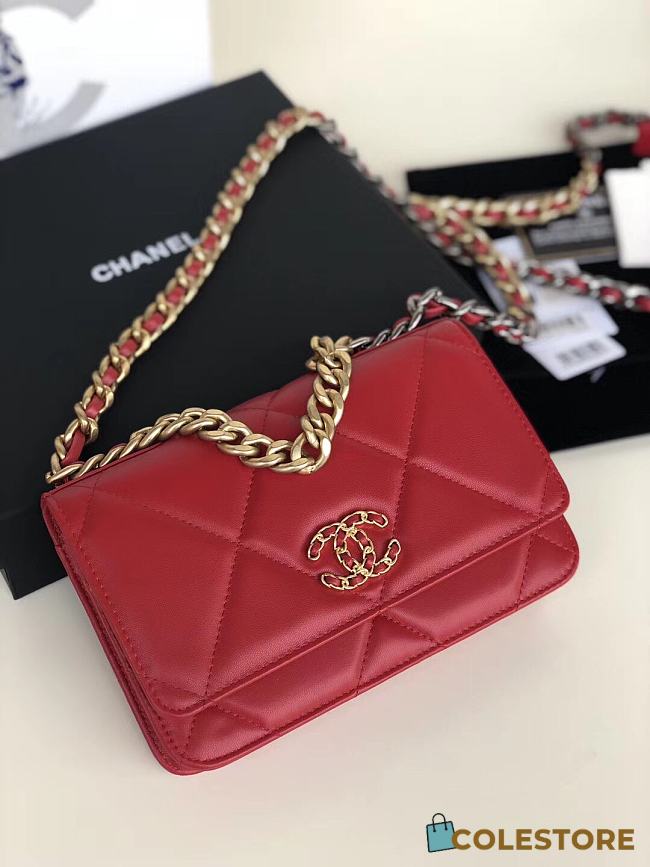 Chanel 19 Wallet On Chain With Red Lambskin AP0957 Size 19cm - 1