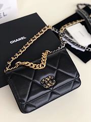 Chanel 19 Wallet On Chain With Black Lambskin AP0957 Size 19cm - 1