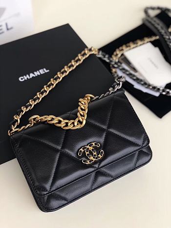 Chanel 19 Wallet On Chain With Black Lambskin AP0957 Size 19cm