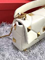 Valentino Garavani Roman Stud Shoulder Bag WB0I6 Size 30x20x12cm - 6