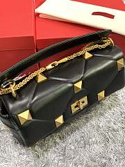 Valentino Garavani Roman Stud In Black Shoulder Bag WB0I6 Size 30x20x12cm - 6