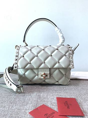 Valentino Garavani Candystud Bag In White Quilted Leather Bag SW2B0 Size 23x11x7cm