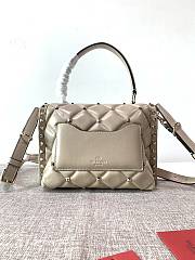 Valentino Garavani Candystud Bag In Beige Quilted Leather Bag SW2B0 Size 23x11x7cm - 5