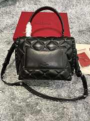 Valentino Garavani Candystud In Black Quilted Leather Bag SW2B0 Size 23x11x7cm - 6