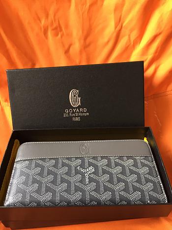 Goyard Petite Maroquinerie GM Wallet In Grey Size 20x2.3x1cm